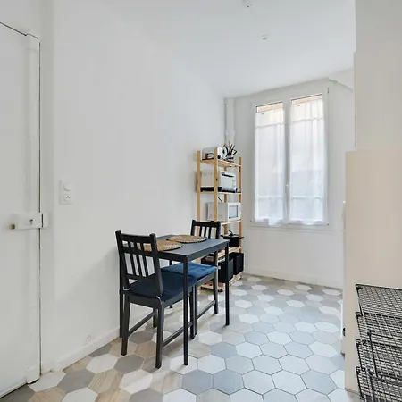 Cosy For 2p - In The Heart Of The 11th Apartment